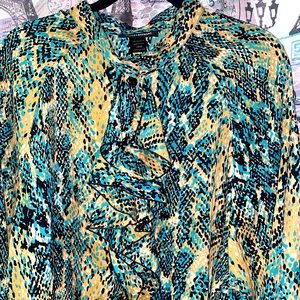 Ashley Stewart Women’s Print Button Down Blouse in Size 18/20